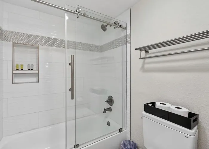 2 Bedroom 1st Floor Near Old Town Apartment Scottsdale