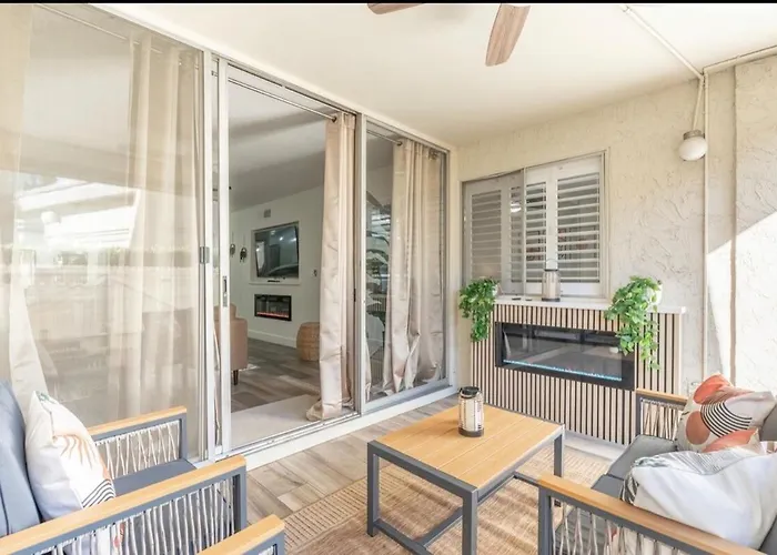 2 Bedroom 1st Floor Near Old Town Apartment *